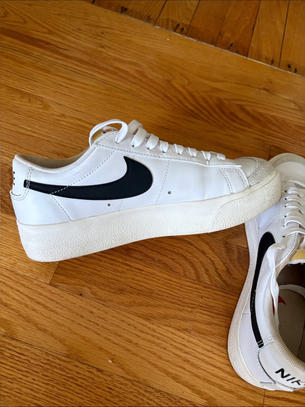 Nike Blazer Loe Cut White Platform Sneakers w Black Swoosh and Red Tongue Logo - Picture 7 of 14